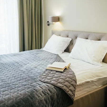 D31 Hotel *